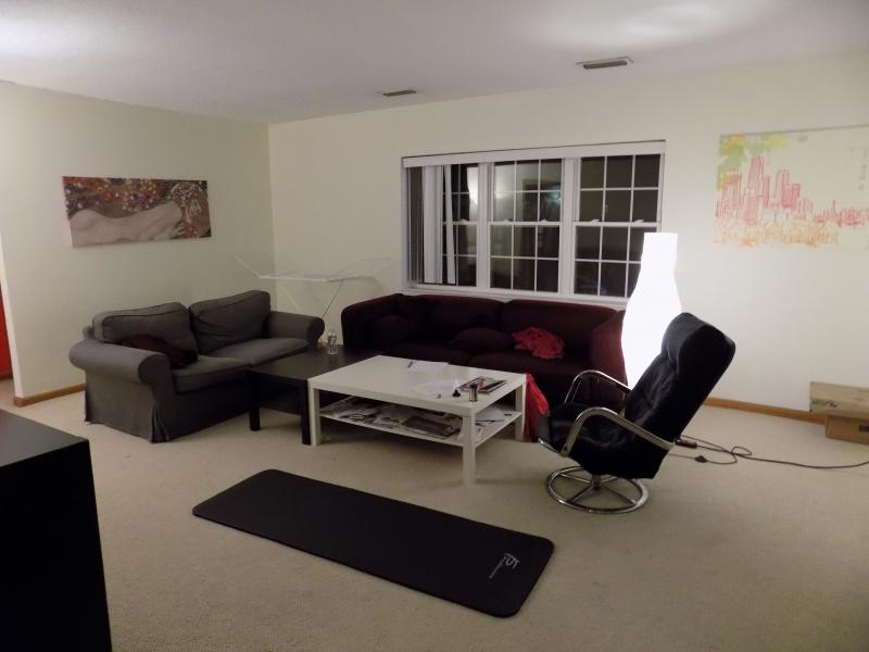 2 bed, 1 bath apartment for rent at 125 Lake Shore Rd Unit 4, Brighton — photo 2 of 7