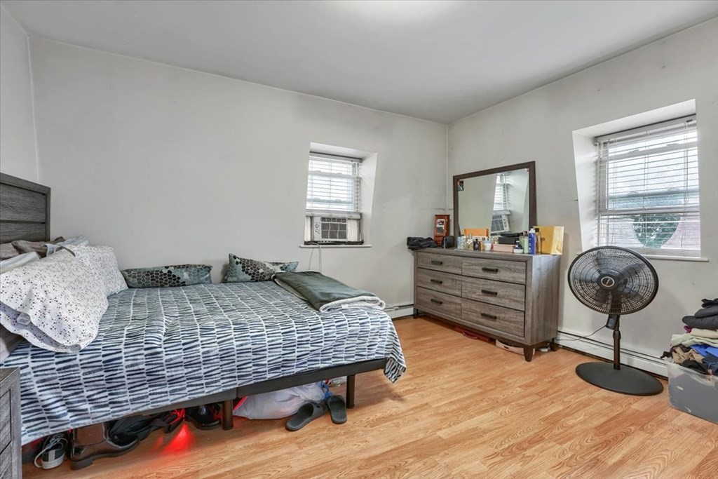 Photo 5 of Woodward Ave. Unit 2