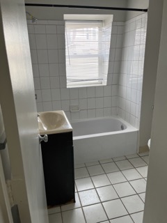 Photo 4 of Woodward Ave. Unit 2