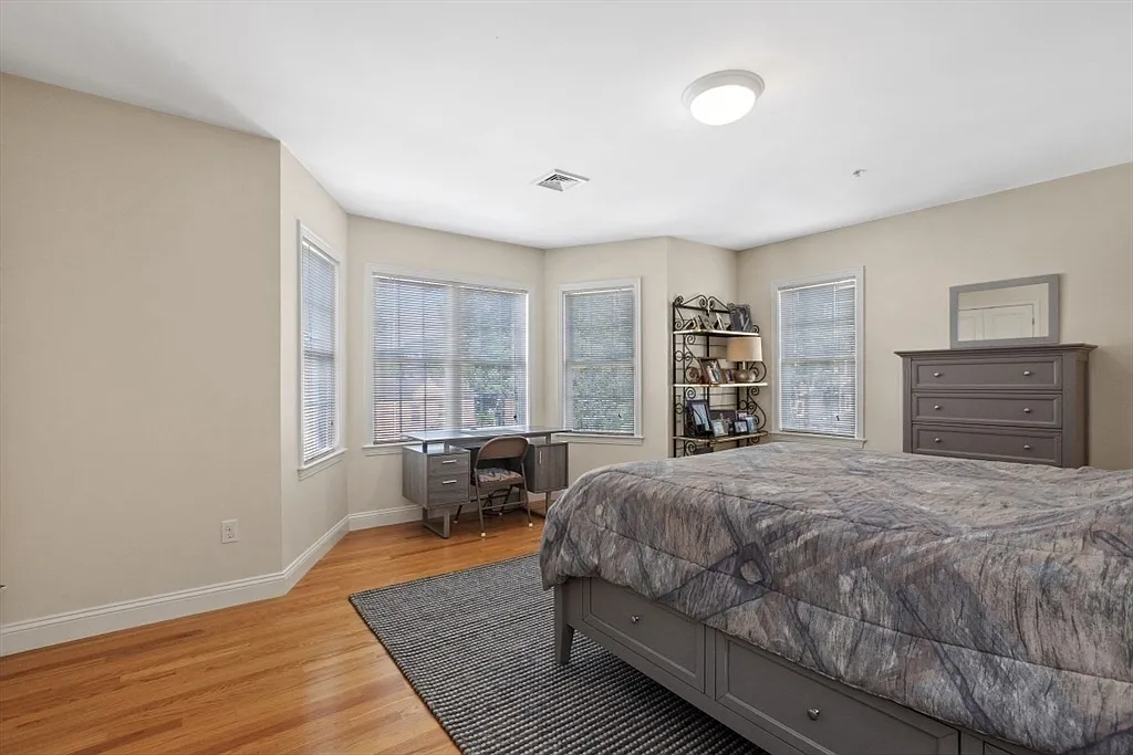 Photos of apartment on Common St.,Waltham MA 02451