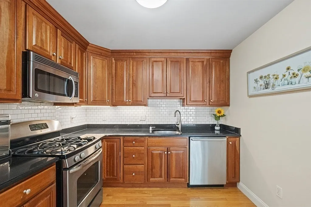 Photos of apartment on Common St.,Waltham MA 02451