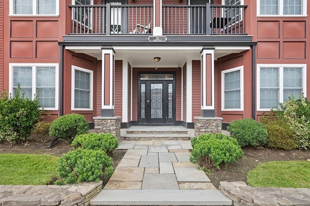 Pictures of  property for rent on Common St., Waltham, MA 02451