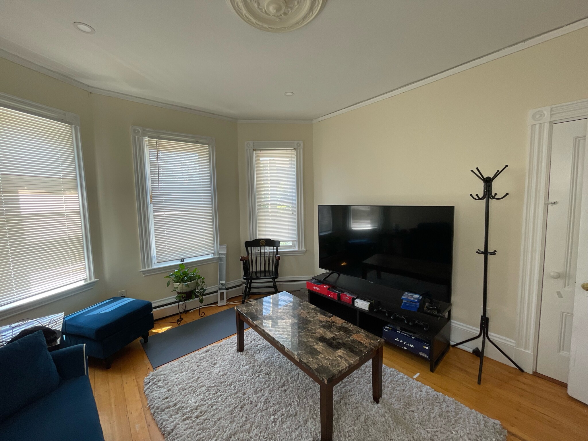 16 Mount Calvary Rd, Roslindale