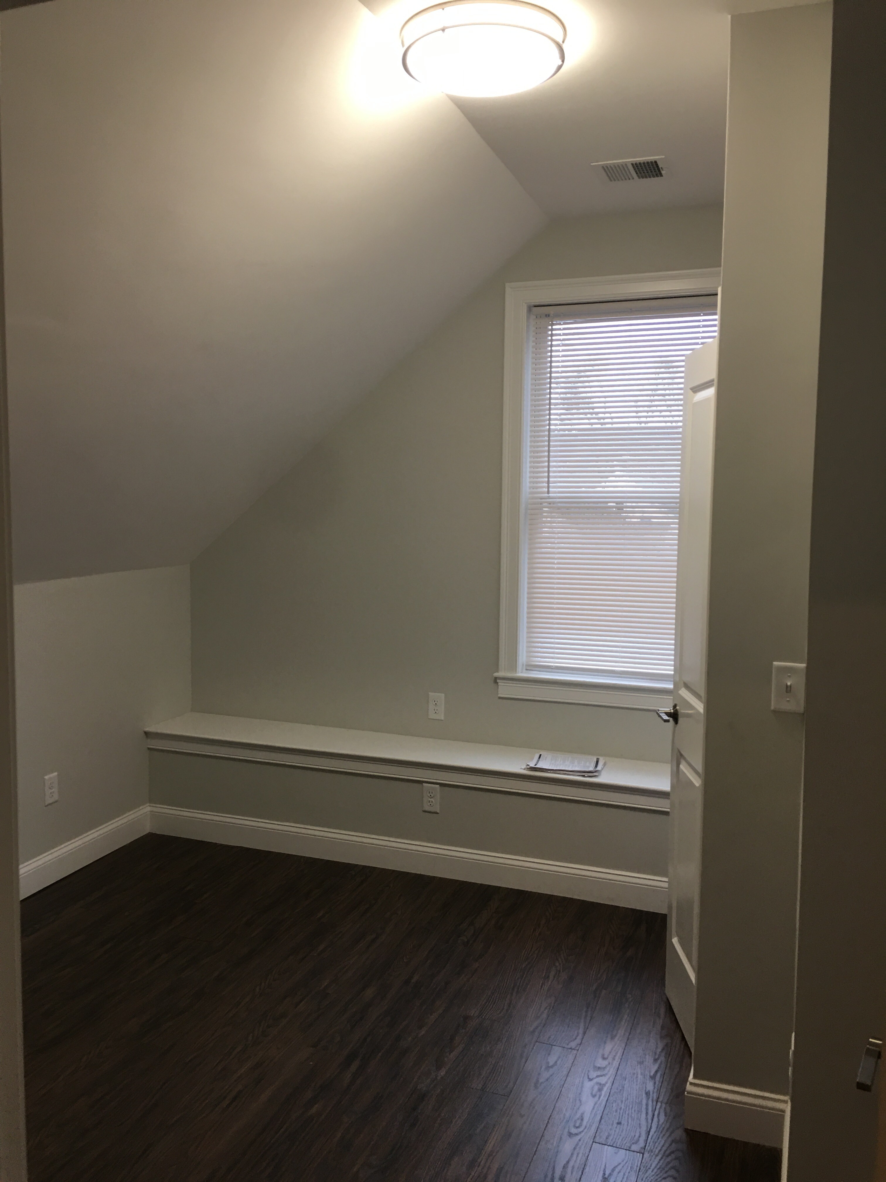 55 Highland St, Waltham