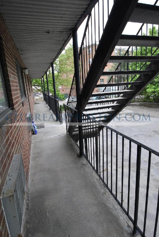 260 Grove St, Brighton