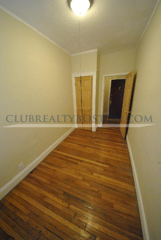 248 Kelton St, Allston