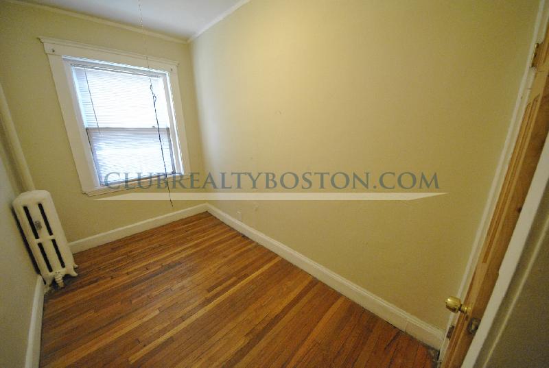 248 Kelton St, Allston