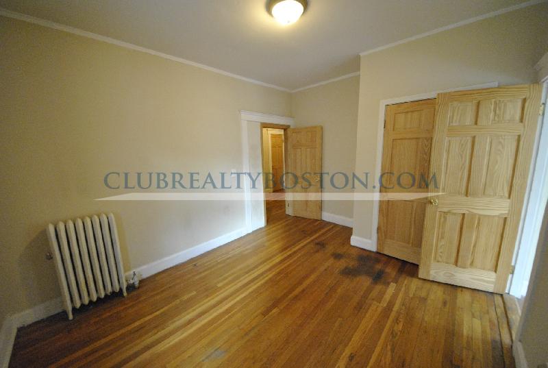 248 Kelton St, Allston