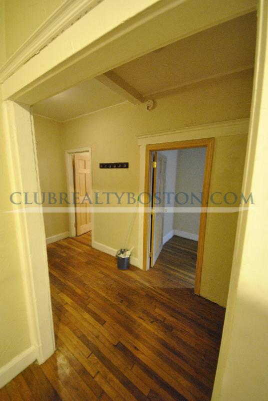 248 Kelton St, Allston