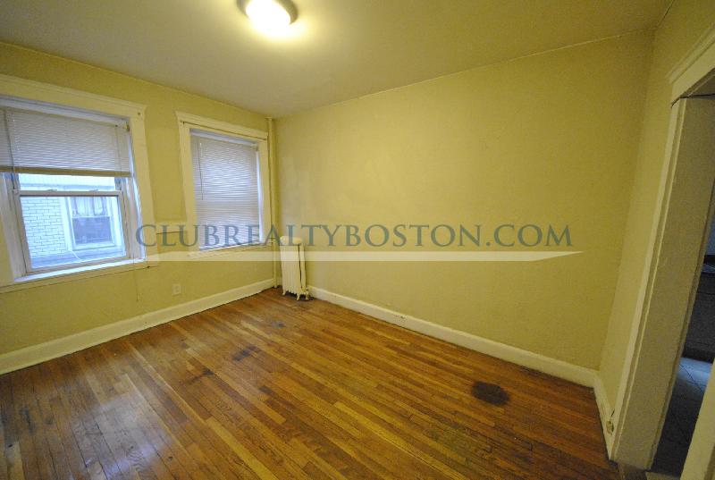 248 Kelton St, Allston