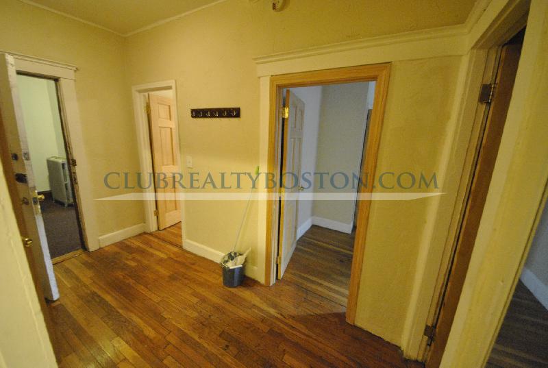 248 Kelton St, Allston