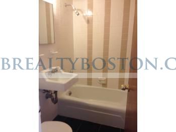 180 North Beacon St, Brighton