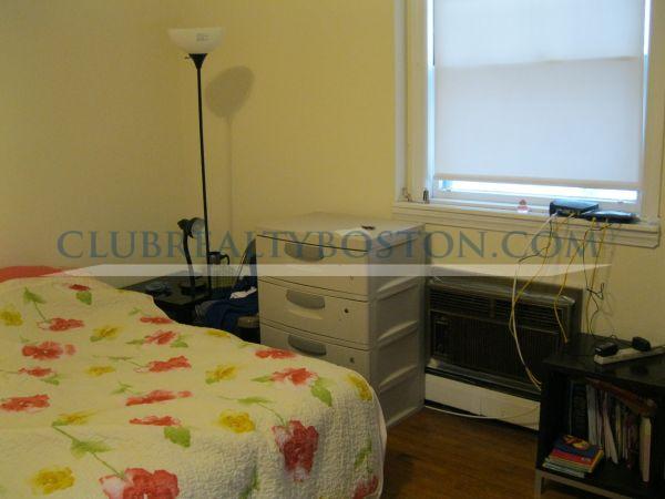 2018 Commonwealth Ave, Brighton