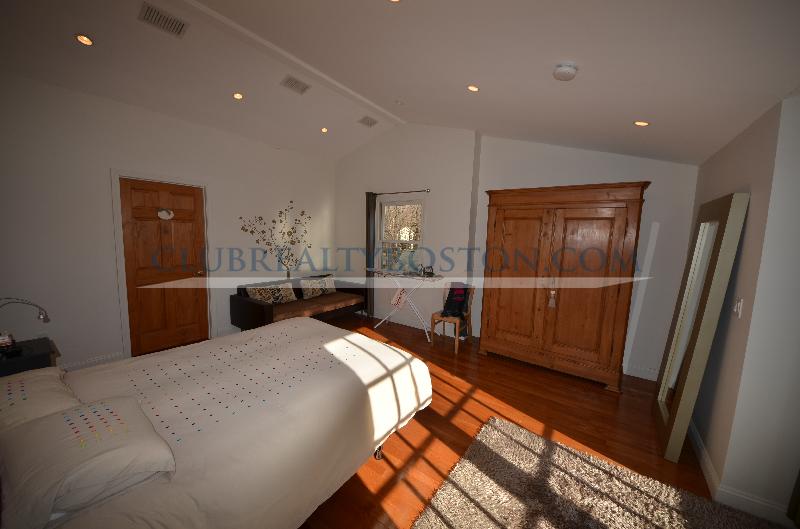 193 Forest St, Arlington