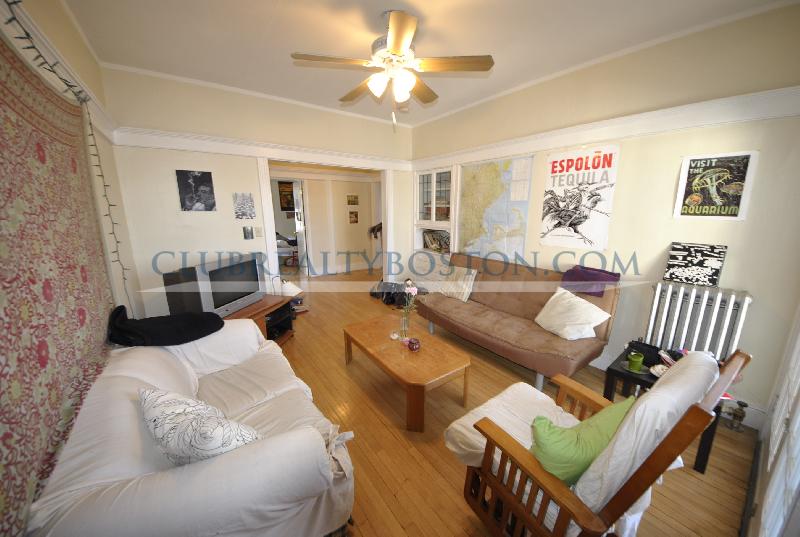 3 bed, 1 bath apartment for rent at 10 Farrington Ave Unit 6, Allston — photo 8 of 43