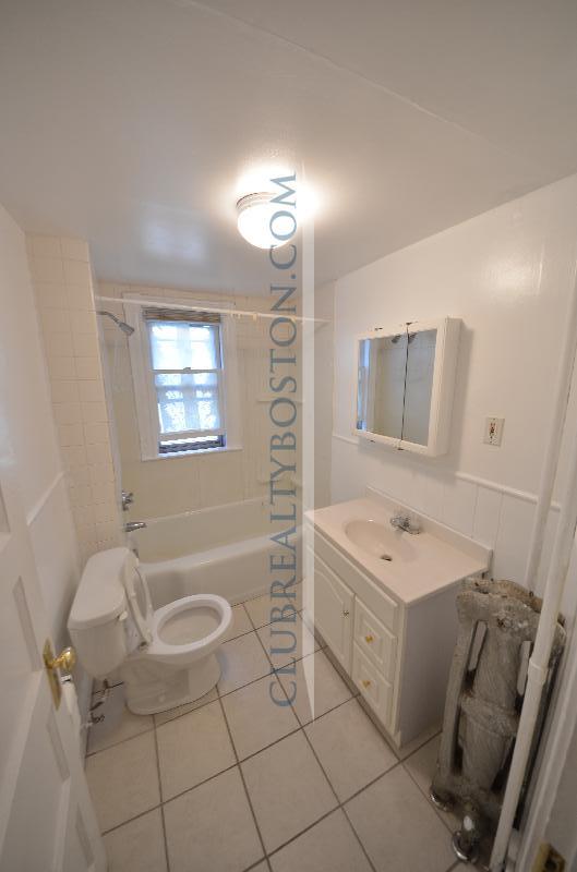 14 Fairbanks St, Brighton