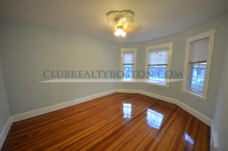 3 bed, 1 bath apartment for rent at 37 Fairbanks St Unit 2, Brighton — photo 9 of 12