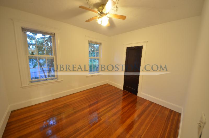 3 bed, 1 bath apartment for rent at 37 Fairbanks St Unit 2, Brighton — photo 11 of 12