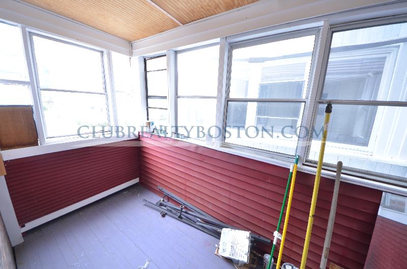 811 Washington St, Washington Square