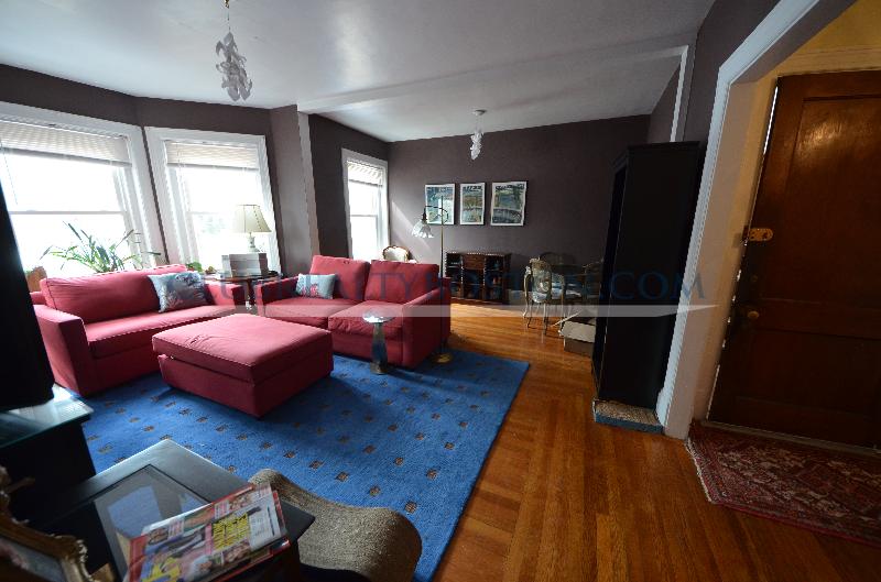 3 bed, 1 bath apartment for rent at 881 Washington St Unit 2, Washington Square — photo 3 of 30