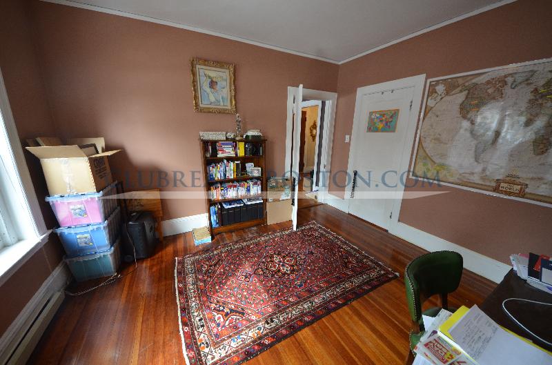 3 bed, 1 bath apartment for rent at 881 Washington St Unit 2, Washington Square — photo 4 of 30