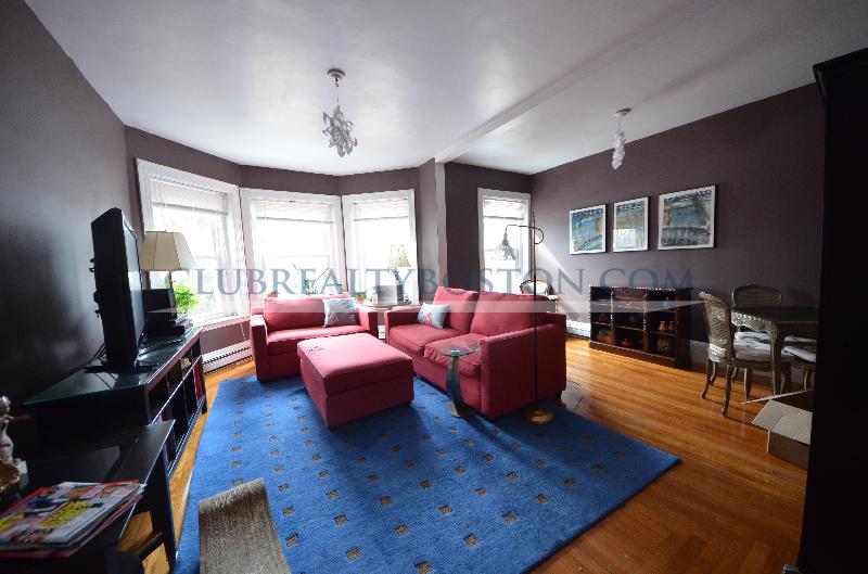 3 bed, 1 bath apartment for rent at 881 Washington St Unit 2, Washington Square — photo 1 of 30