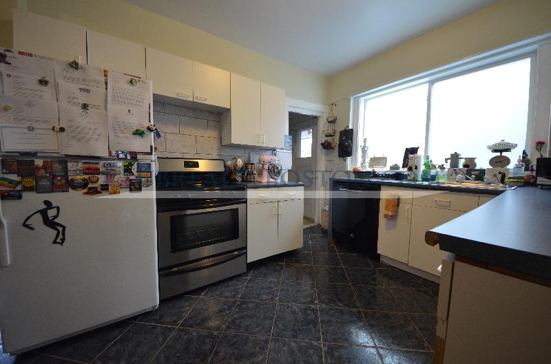 3 bed, 1 bath apartment for rent at 881 Washington St Unit 2, Washington Square — photo 24 of 30