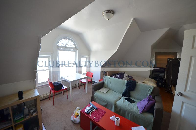1 bed, 1 bath apartment for rent at 117 Thorndike St Unit Top, Coolidge Corner — photo 17 of 17