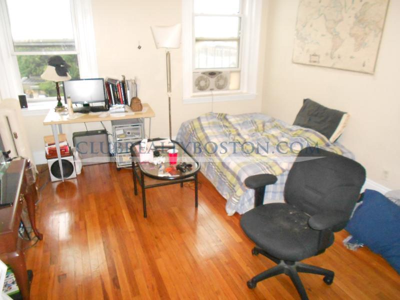 1189 Commonwealth Ave, Allston