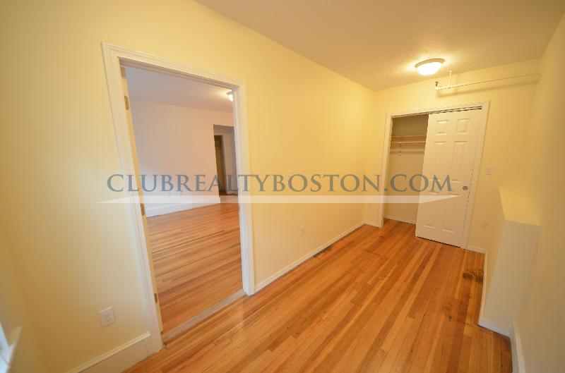 1615 Commonwealth Ave, Brighton