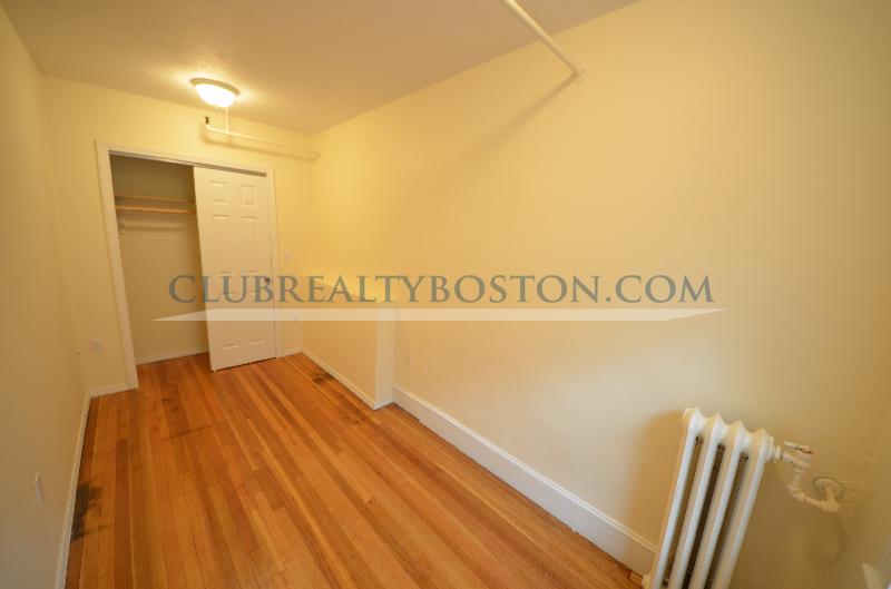 1615 Commonwealth Ave, Brighton