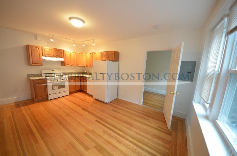 1615 Commonwealth Ave, Brighton