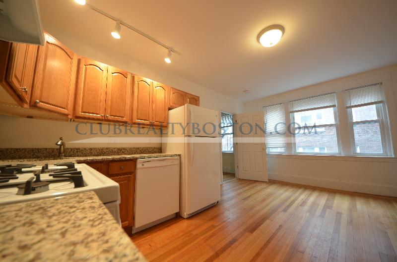 1615 Commonwealth Ave, Brighton