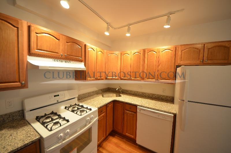 1615 Commonwealth Ave, Brighton