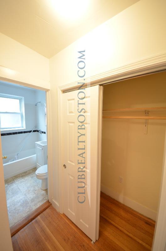 1615 Commonwealth Ave, Brighton