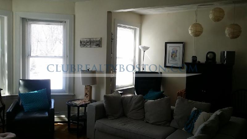 811 Washington St, Washington Square