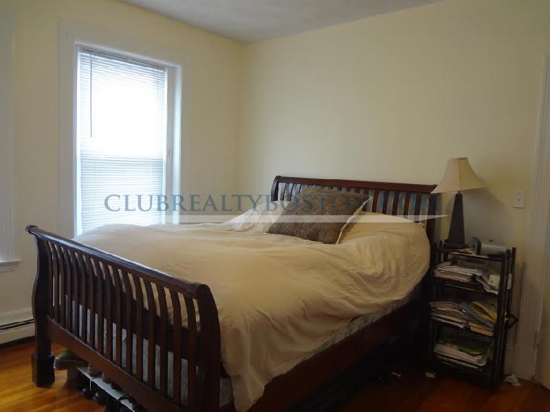 811 Washington St, Washington Square