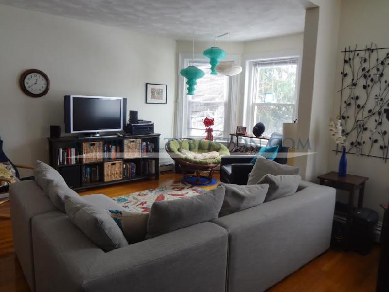 811 Washington St, Washington Square