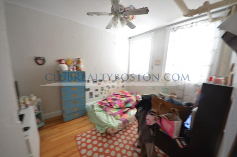 1629 Commonwealth Ave, Brighton