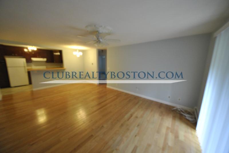 530 Washington St, Brighton