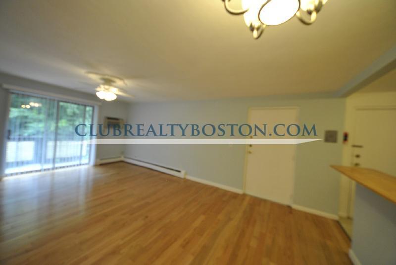 530 Washington St, Brighton