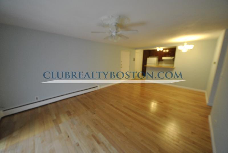 530 Washington St, Brighton