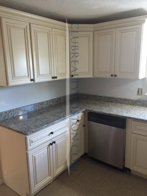 13 Rumford Ave, Waltham