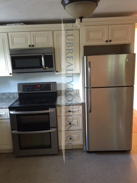 13 Rumford Ave, Waltham