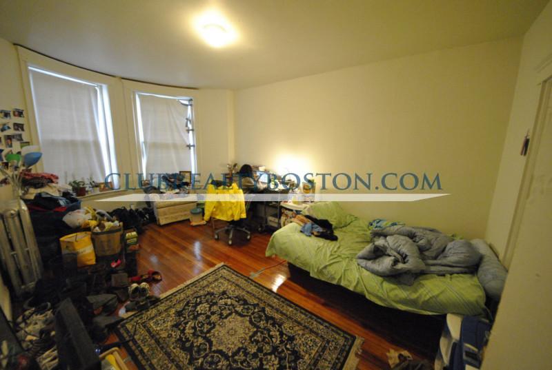 11 Mount Hood Rd, Brighton