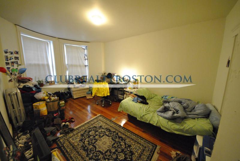 11 Mount Hood Rd, Brighton