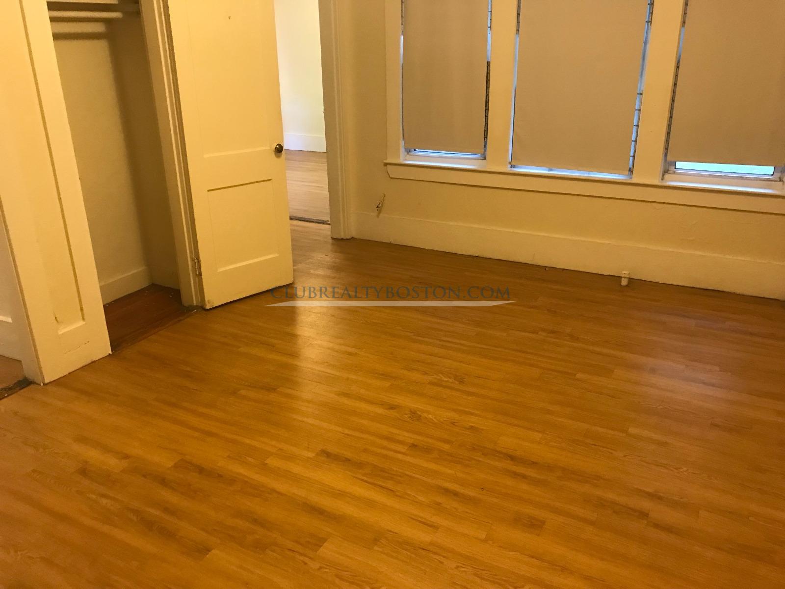 1626 Commonwealth Ave, Brighton