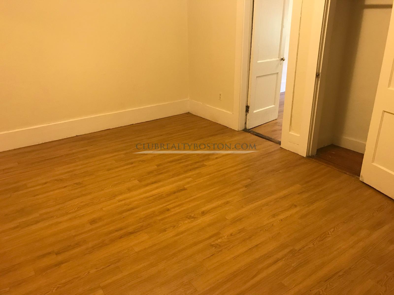 1626 Commonwealth Ave, Brighton