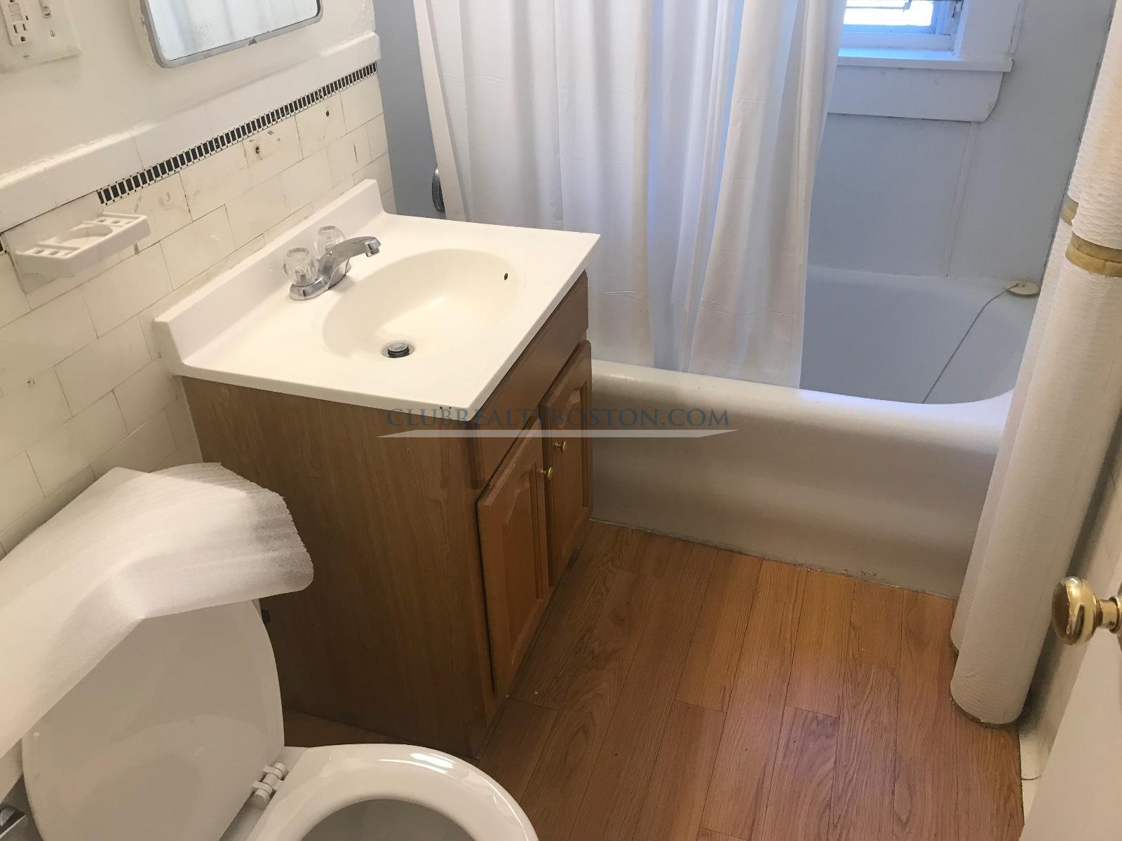 1626 Commonwealth Ave, Brighton