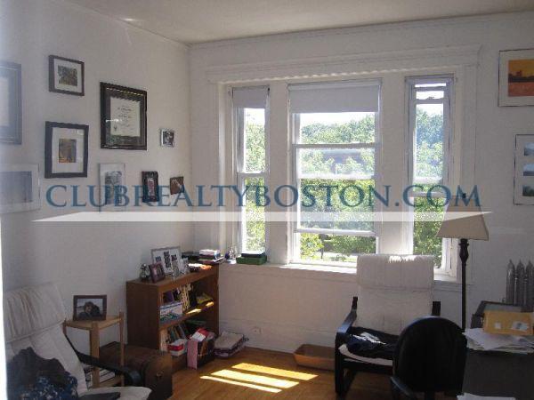 1822 Beacon St, Coolidge Corner